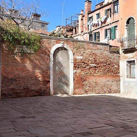 Cozy Apartment Near Rialto Bridge/ St.Mark Square Венеция Экстерьер фото