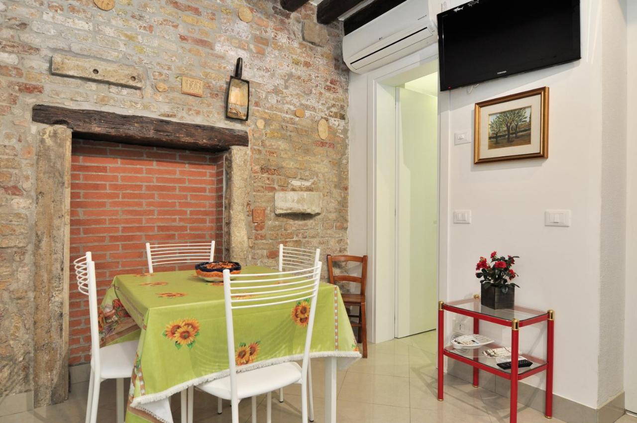 Cozy Apartment Near Rialto Bridge/ St.Mark Square Венеция Экстерьер фото