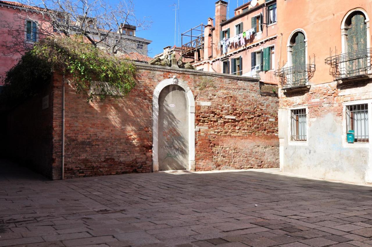 Cozy Apartment Near Rialto Bridge/ St.Mark Square Венеция Экстерьер фото