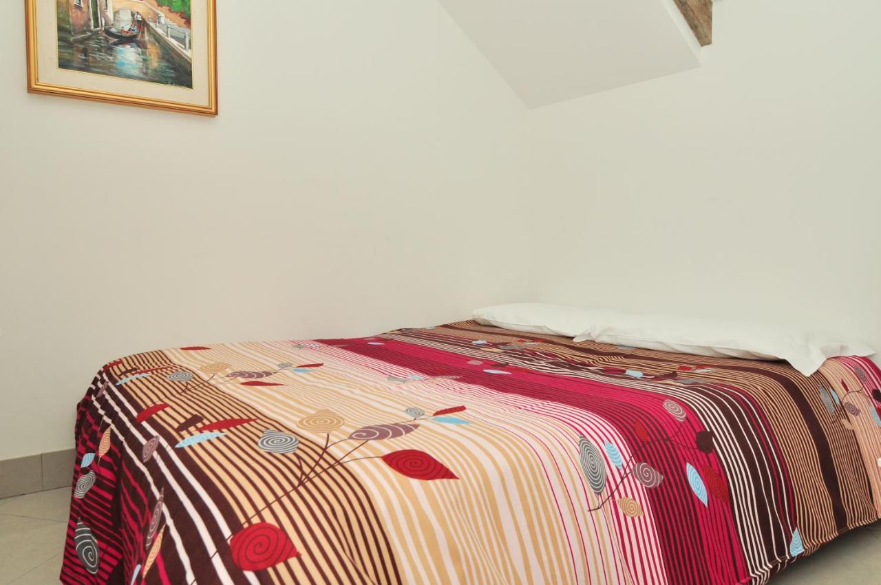 Cozy Apartment Near Rialto Bridge/ St.Mark Square Венеция Экстерьер фото